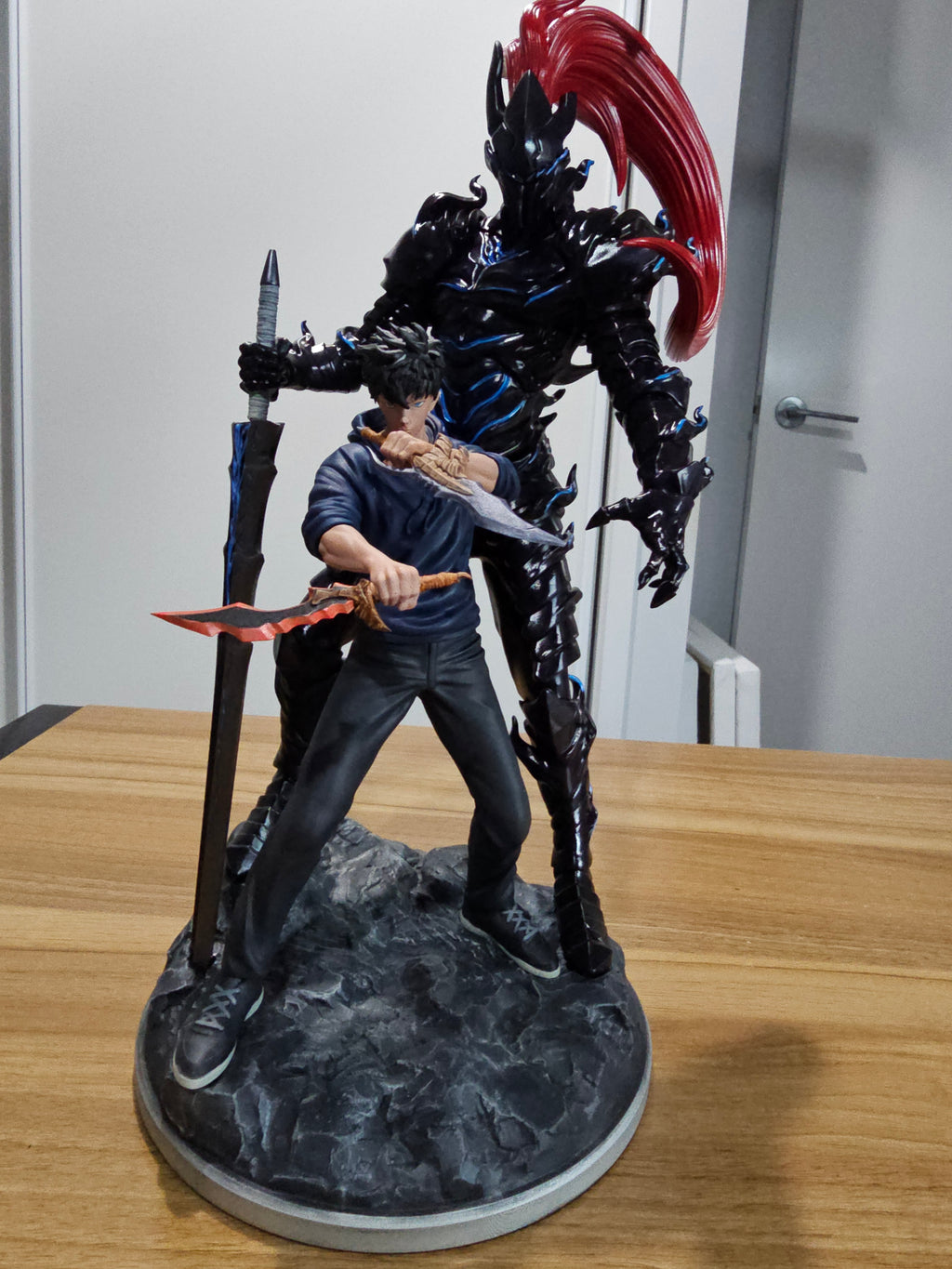 Jinwoo and Igris Statue